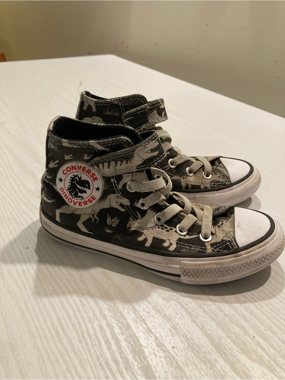 Converse Kids High-Top Sneakers in  Dinosaur Print